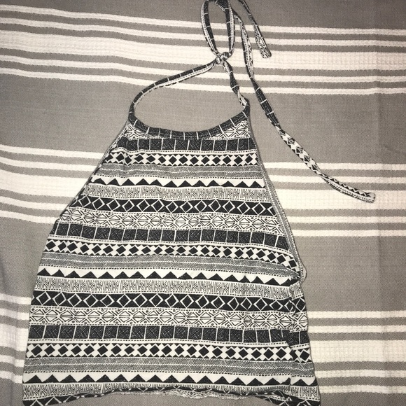 AEROPOSTALE PATTERNED HALTER CROPPED TANK TOP - Picture 1 of 2